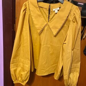 New with tags yellow dress up shirt 💛
